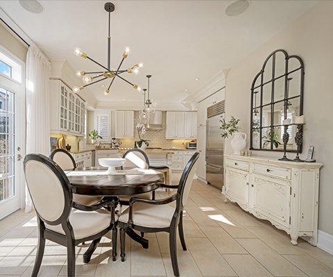 Milton Real Estate Broker with a Luxury Experience